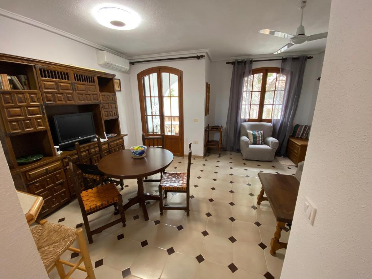 Orihuela Costa 2-Bedroom 1-Bath Renovated Vacation Rental On La Zenia Beach Exteriér fotografie