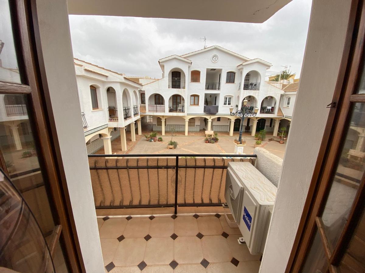 Orihuela Costa 2-Bedroom 1-Bath Renovated Vacation Rental On La Zenia Beach Exteriér fotografie